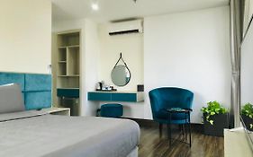Cali Hotel Books Da Nang
